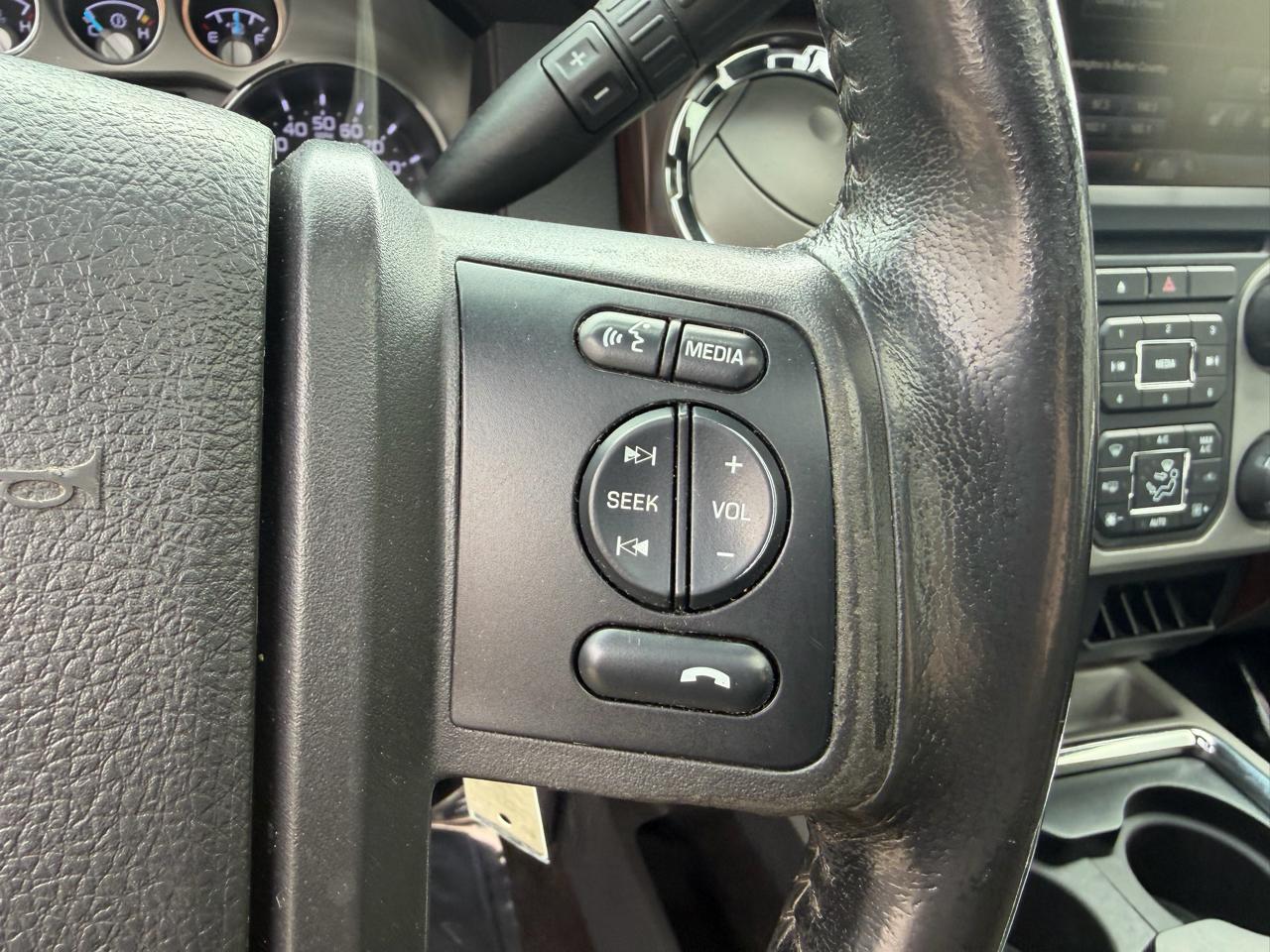 Ford Super Duty F-250 SRW 4WD Crew Cab 172" Lariat 2015