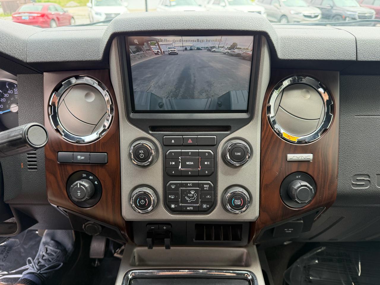 Ford Super Duty F-250 SRW 4WD Crew Cab 172" Lariat 2015