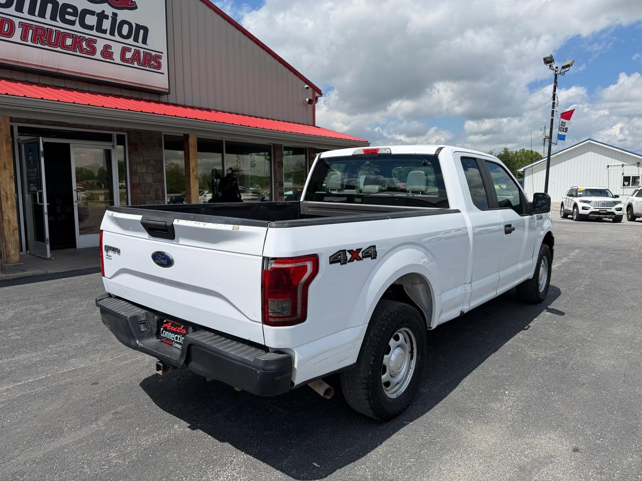 Ford F-150 4WD SuperCab 145" XL 2017