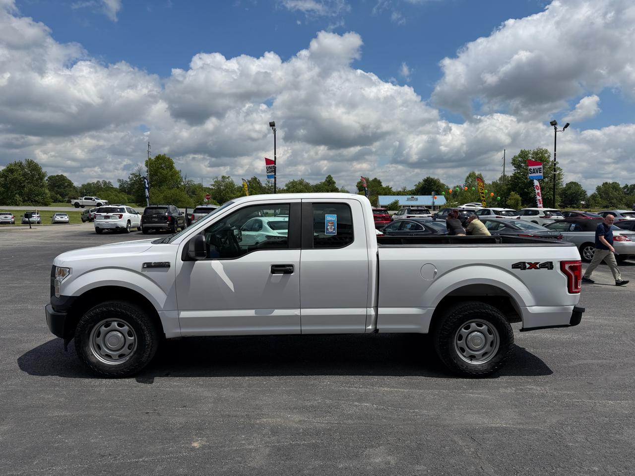 Ford F-150 4WD SuperCab 145" XL 2017