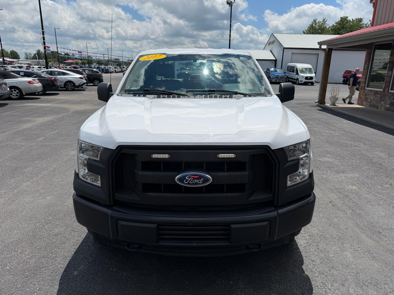 Ford F-150 4WD SuperCab 145" XL 2017