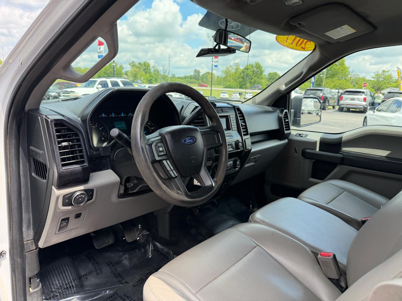 Ford F-150 4WD SuperCab 145" XL 2017