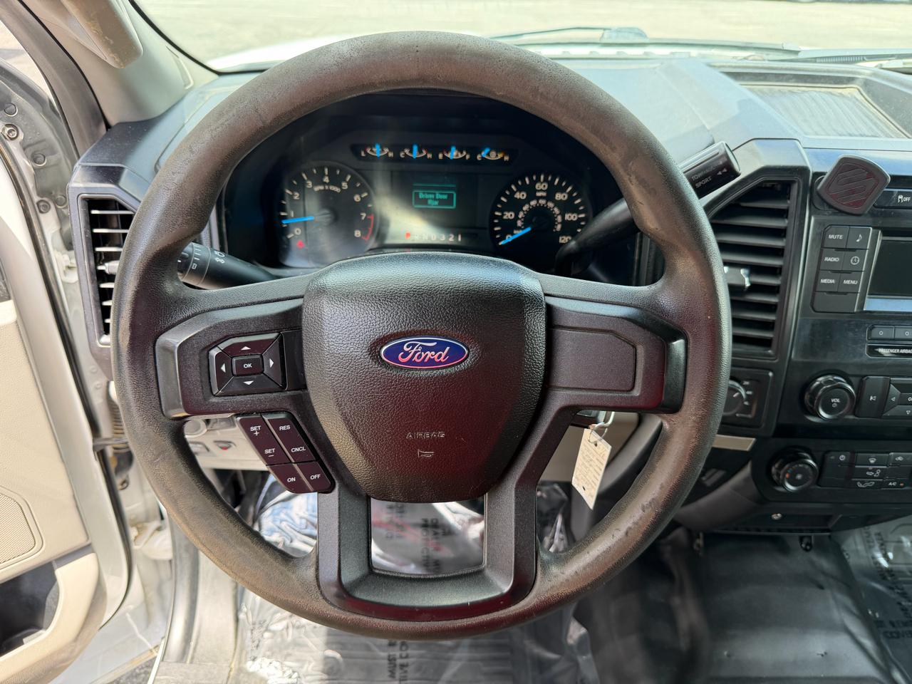 Ford F-150 4WD SuperCab 145" XL 2017