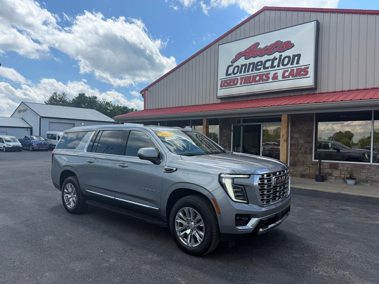 GMC Yukon XL 4WD 4dr Denali 2025
