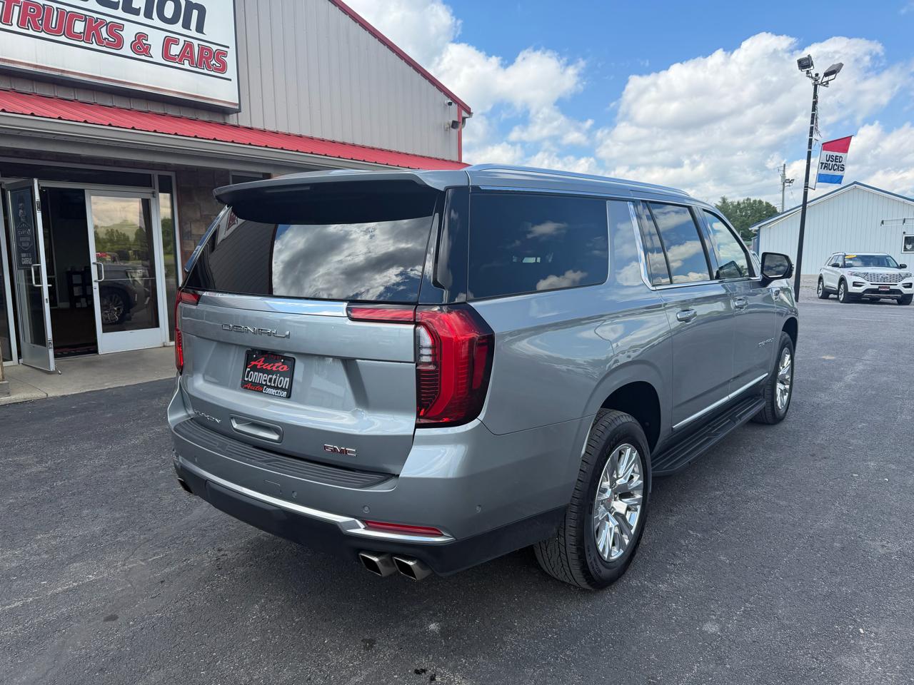 GMC Yukon XL 4WD 4dr Denali 2025