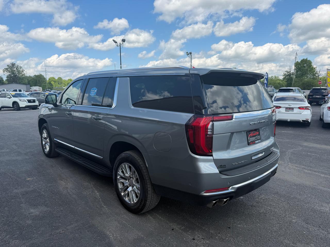 GMC Yukon XL 4WD 4dr Denali 2025