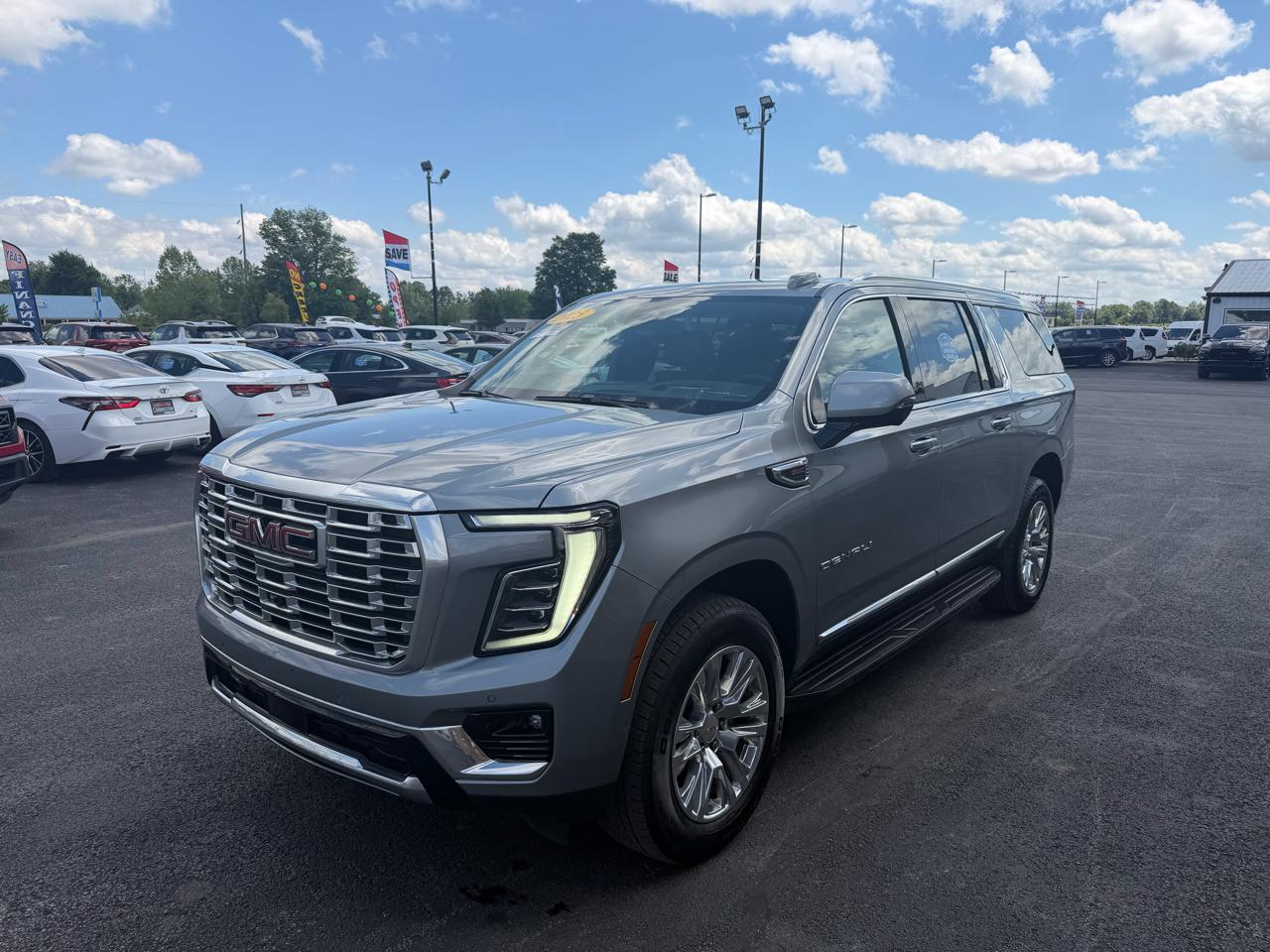 GMC Yukon XL 4WD 4dr Denali 2025