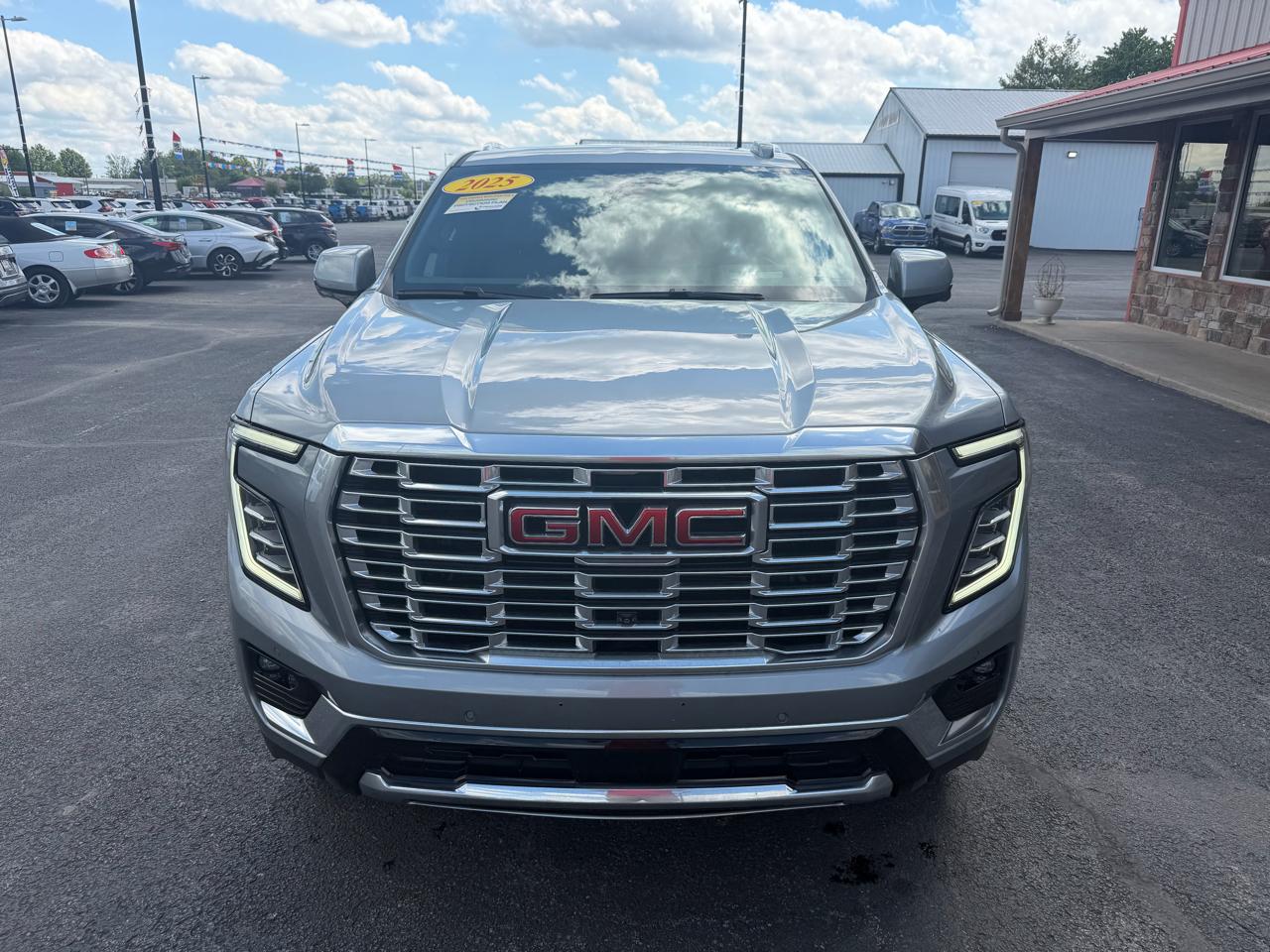 GMC Yukon XL 4WD 4dr Denali 2025