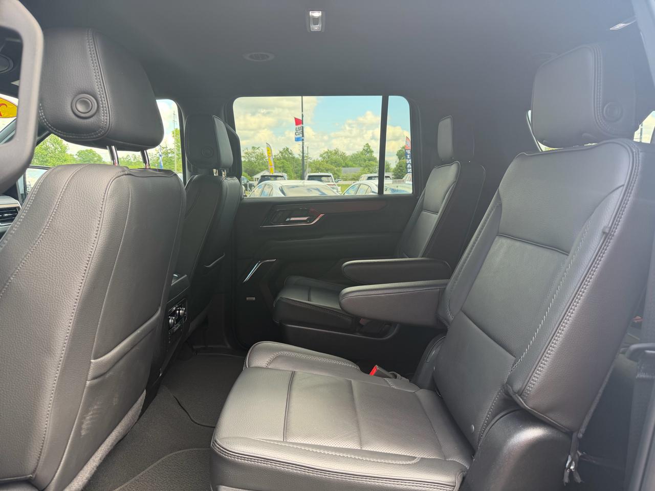 GMC Yukon XL 4WD 4dr Denali 2025