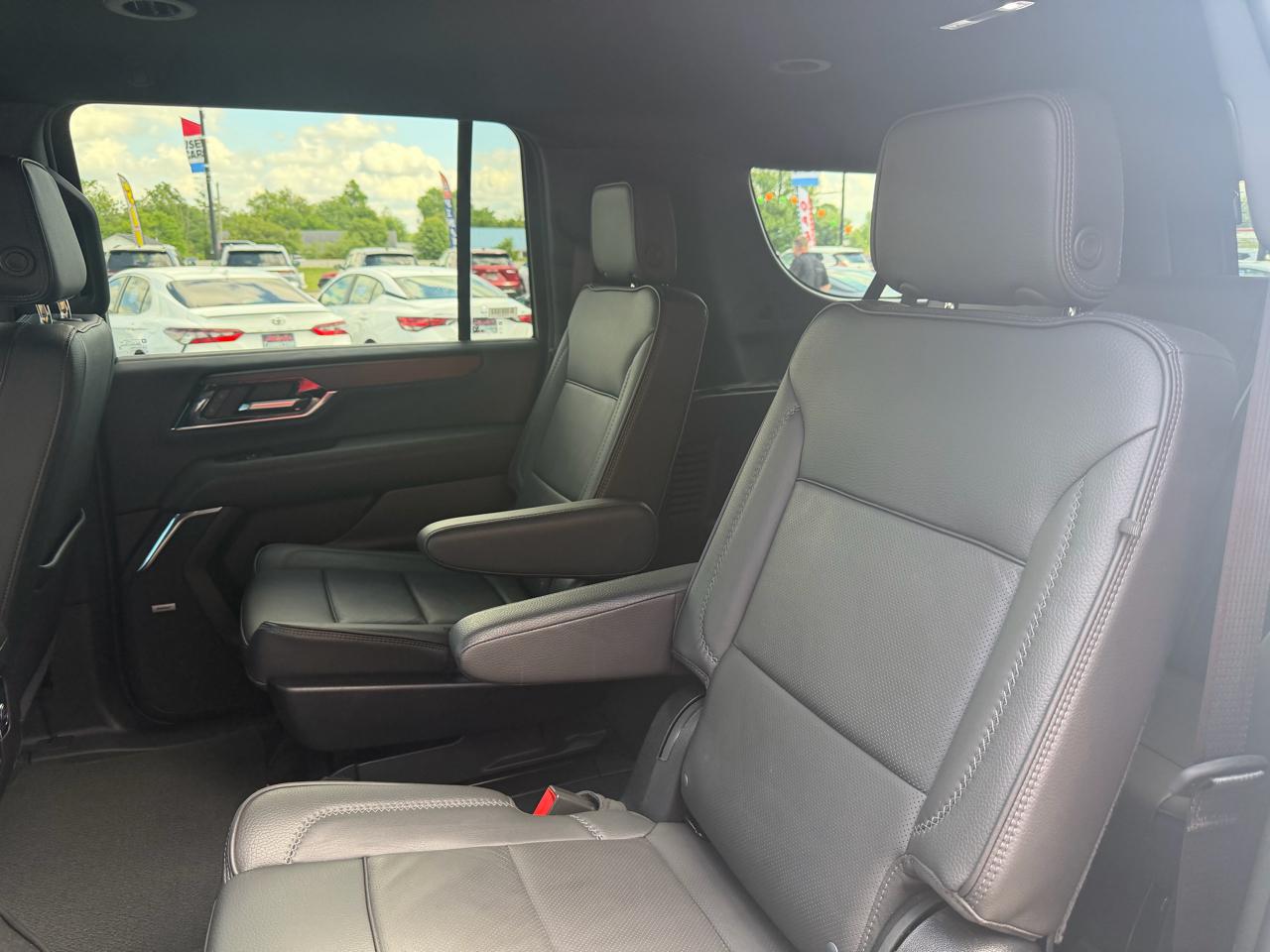 GMC Yukon XL 4WD 4dr Denali 2025