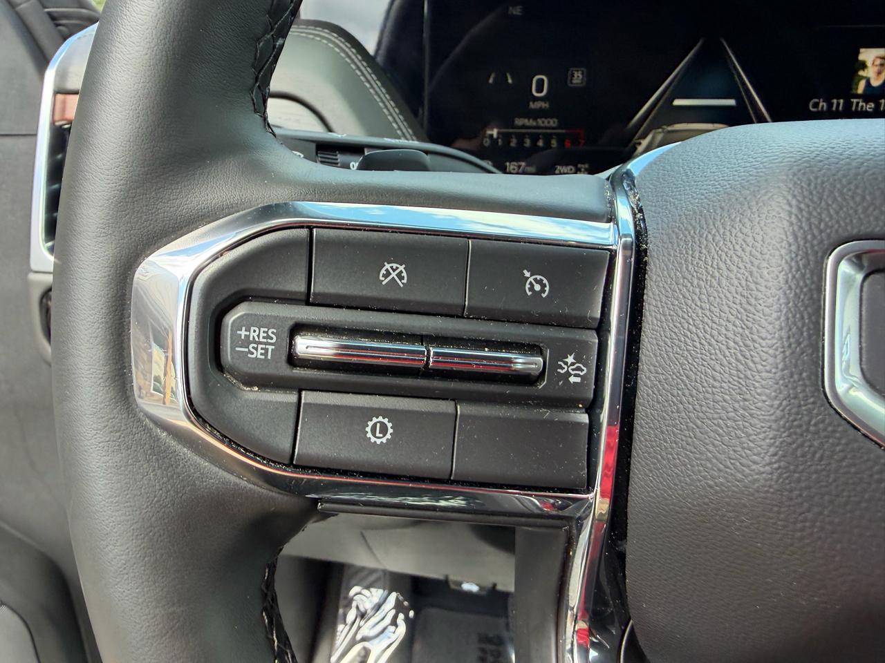 GMC Yukon XL 4WD 4dr Denali 2025