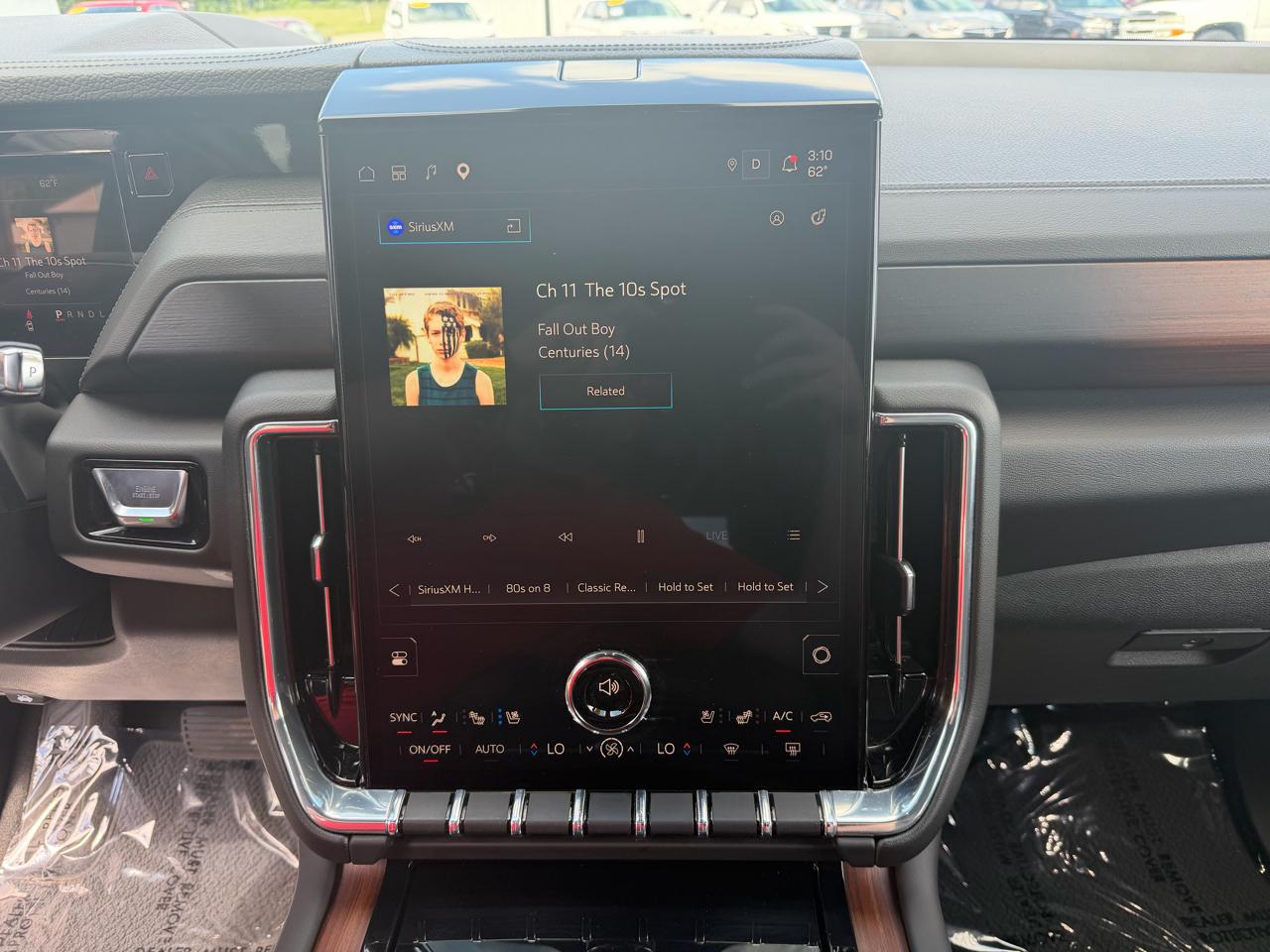 GMC Yukon XL 4WD 4dr Denali 2025