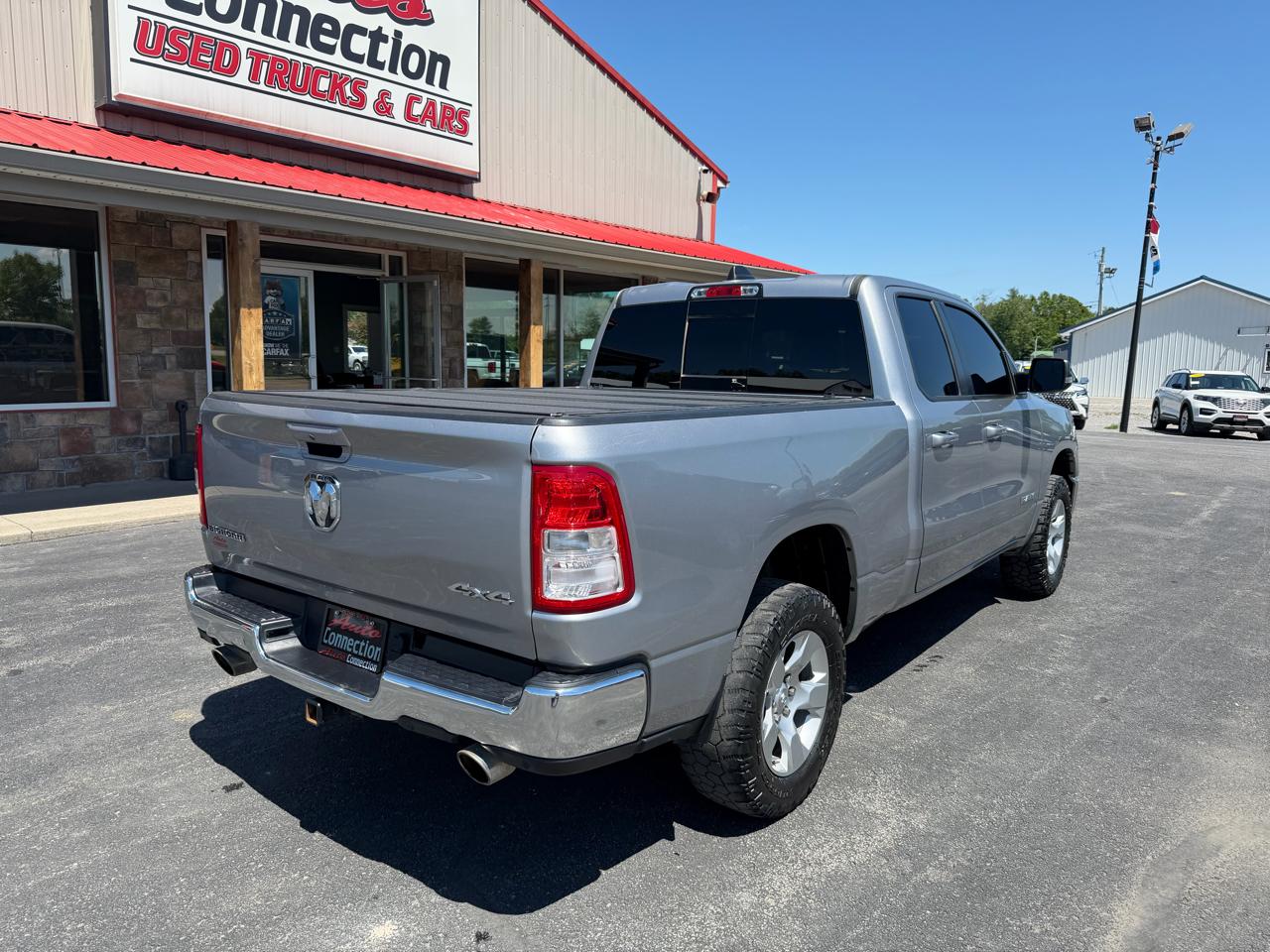 RAM 1500 Big Horn 4x4 Quad Cab 6'4" Box 2022