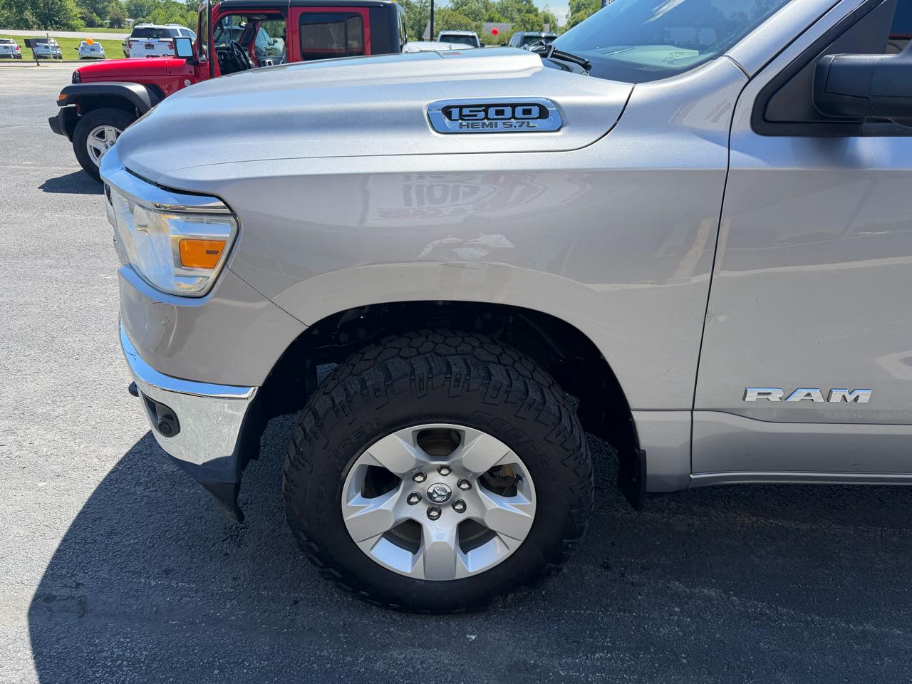 RAM 1500 Big Horn 4x4 Quad Cab 6'4" Box 2022
