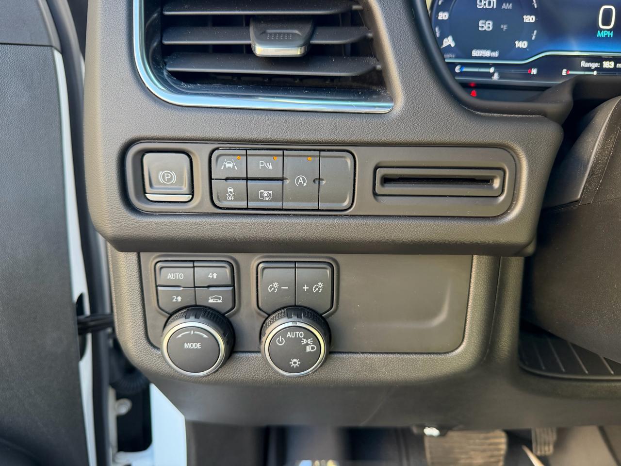 Chevrolet Tahoe 4WD 4dr RST 2023