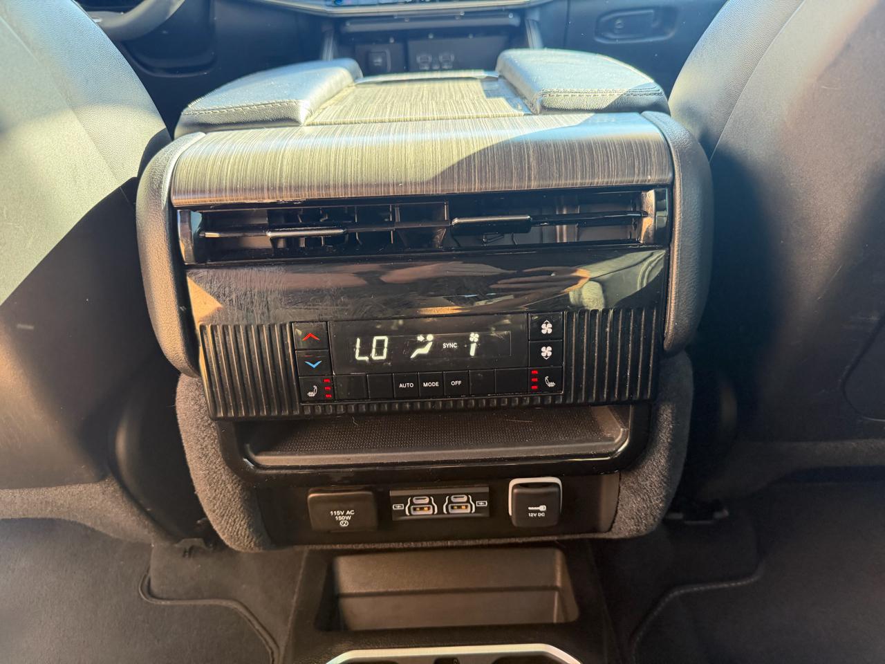 Jeep Wagoneer Series II 4x4 2024