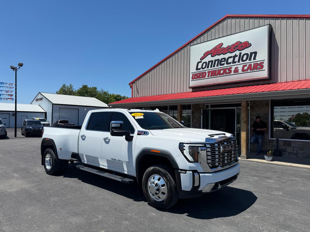 GMC Sierra 3500HD 4WD Crew Cab 172" Denali 2024