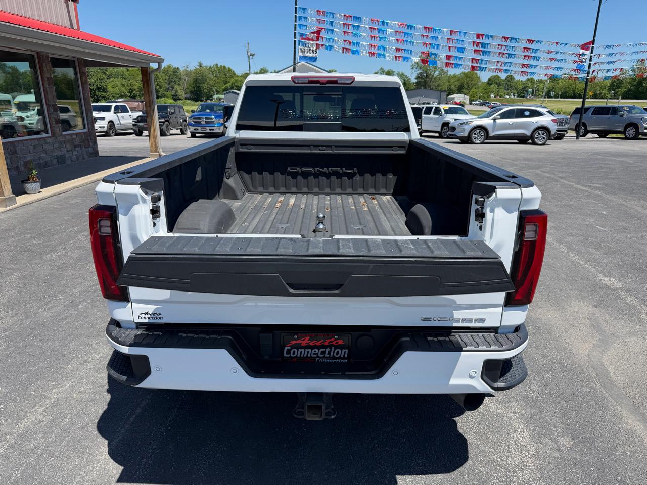 GMC Sierra 3500HD 4WD Crew Cab 172" Denali 2024