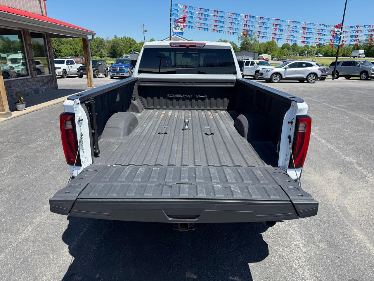 GMC Sierra 3500HD 4WD Crew Cab 172" Denali 2024