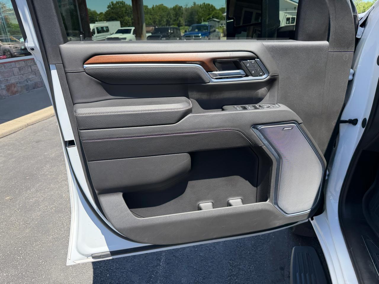 GMC Sierra 3500HD 4WD Crew Cab 172" Denali 2024