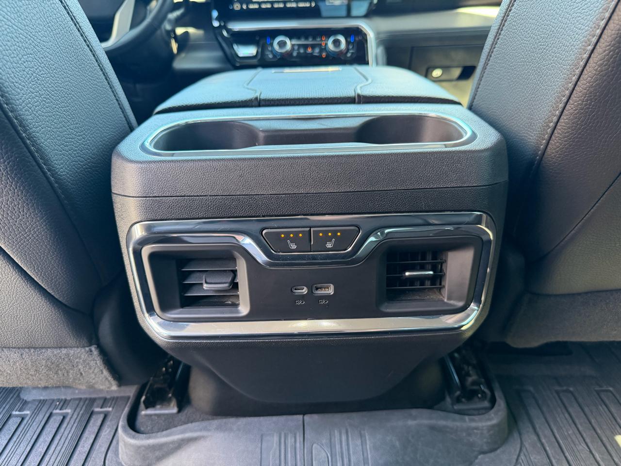 GMC Sierra 3500HD 4WD Crew Cab 172" Denali 2024