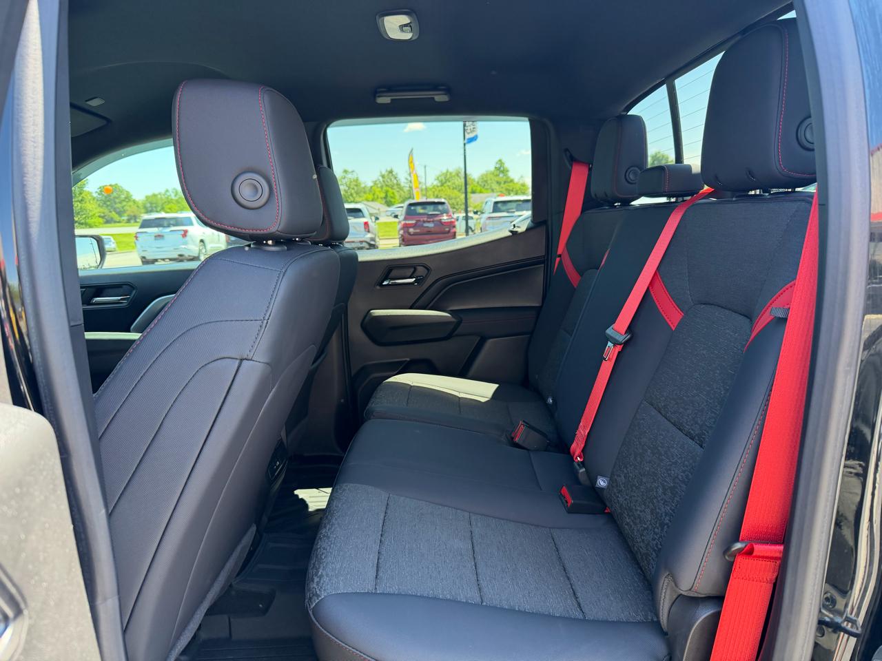 Chevrolet Colorado 4WD Crew Cab Z71 2024