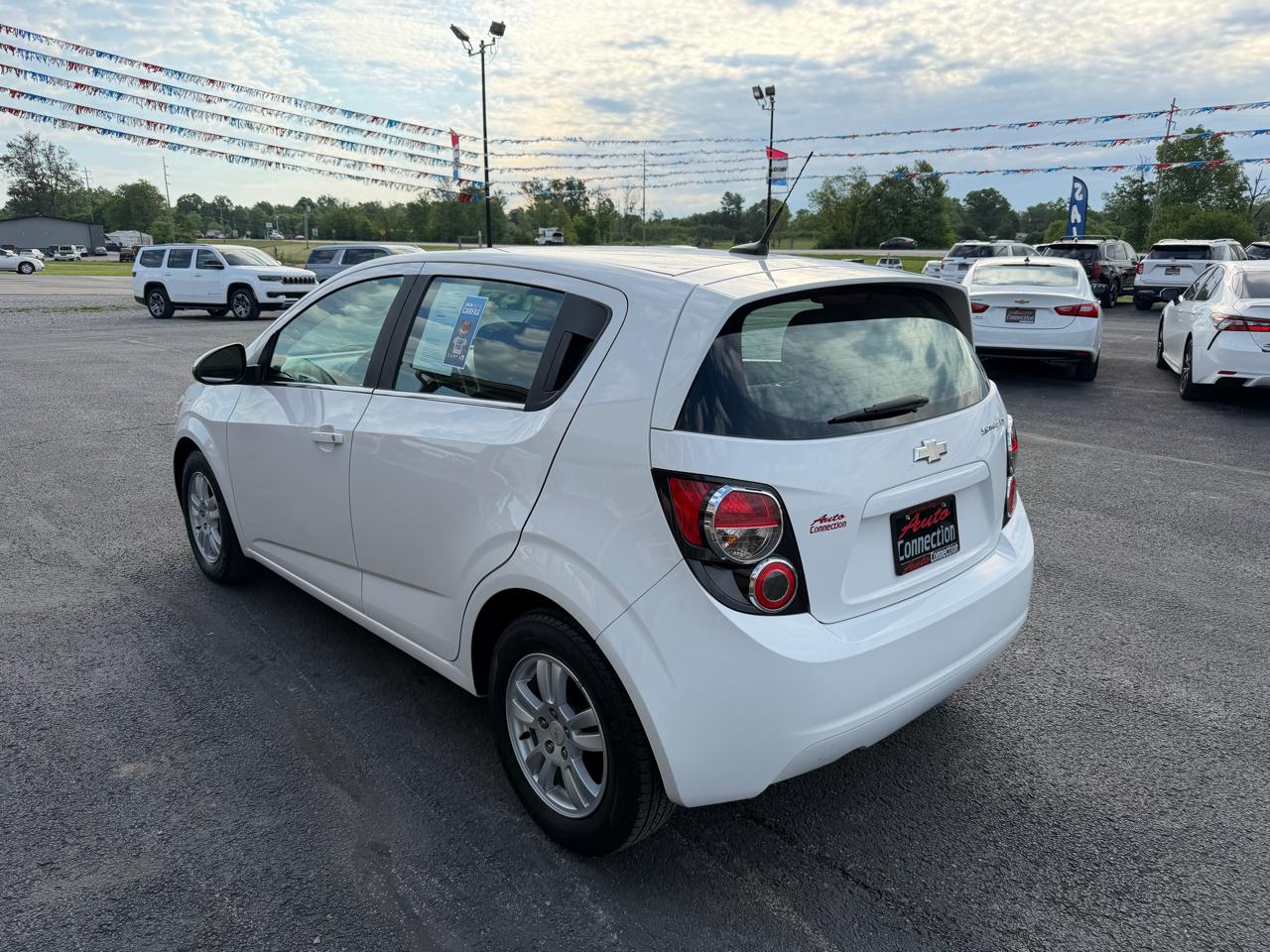Chevrolet Sonic 5dr HB LT 2LT 2012