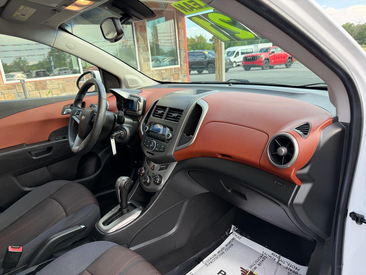 Chevrolet Sonic 5dr HB LT 2LT 2012