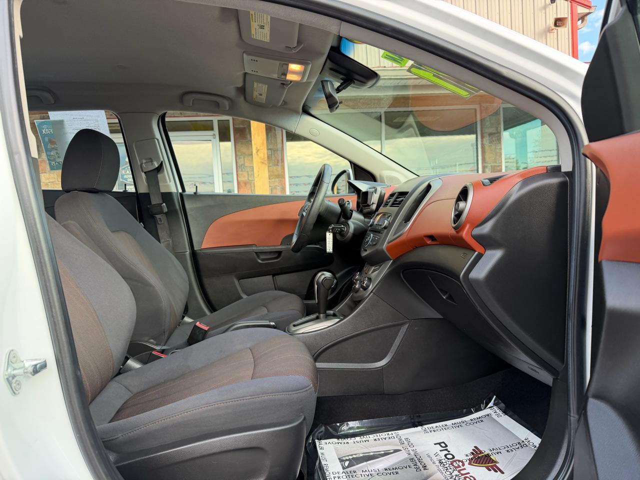 Chevrolet Sonic 5dr HB LT 2LT 2012