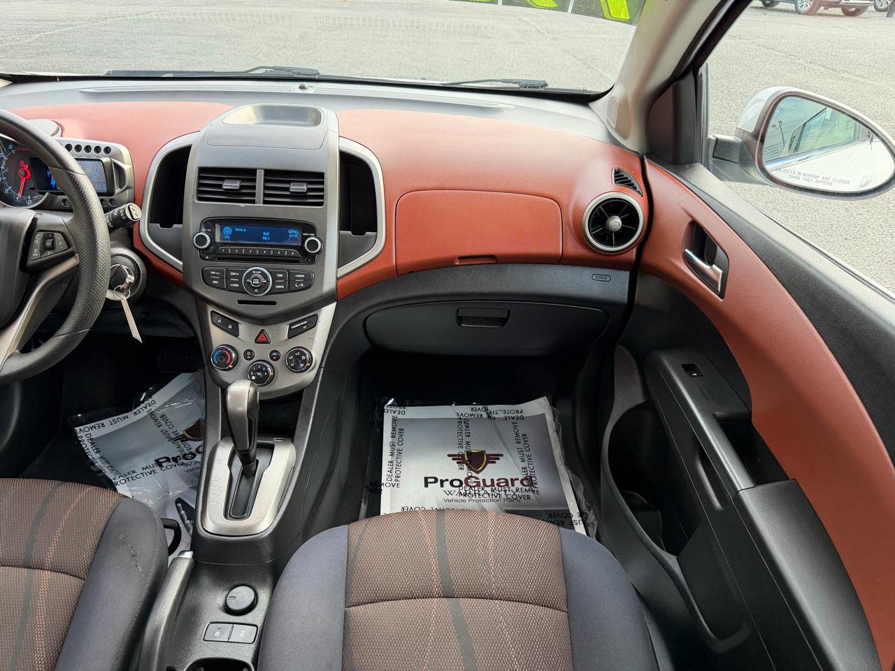 Chevrolet Sonic 5dr HB LT 2LT 2012