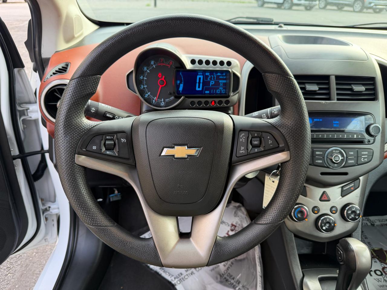 Chevrolet Sonic 5dr HB LT 2LT 2012