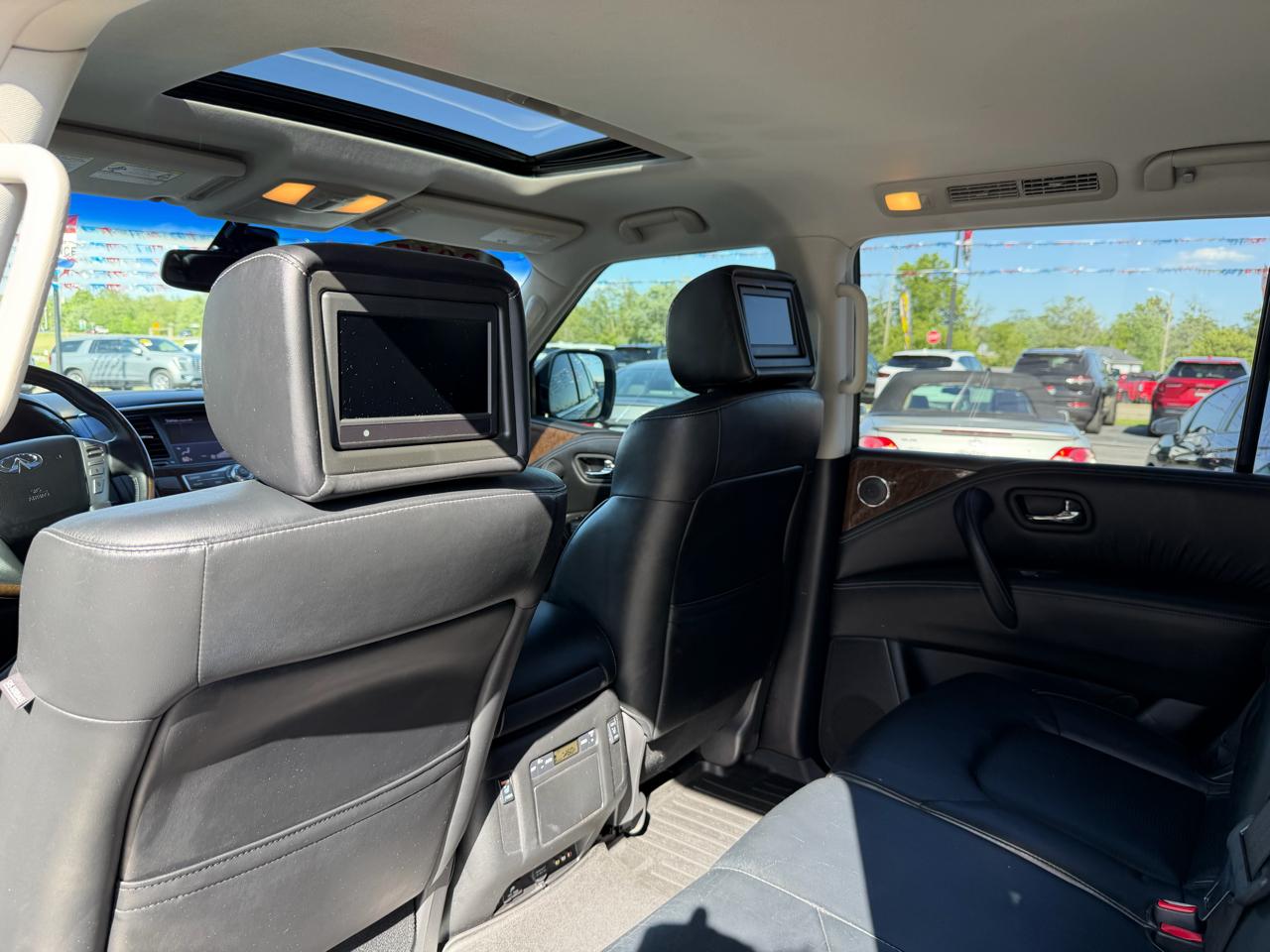 Infiniti QX80 2WD 4dr 2015