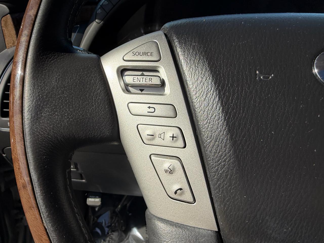 Infiniti QX80 2WD 4dr 2015