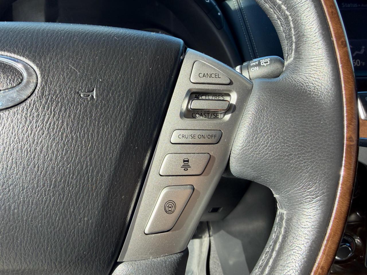 Infiniti QX80 2WD 4dr 2015