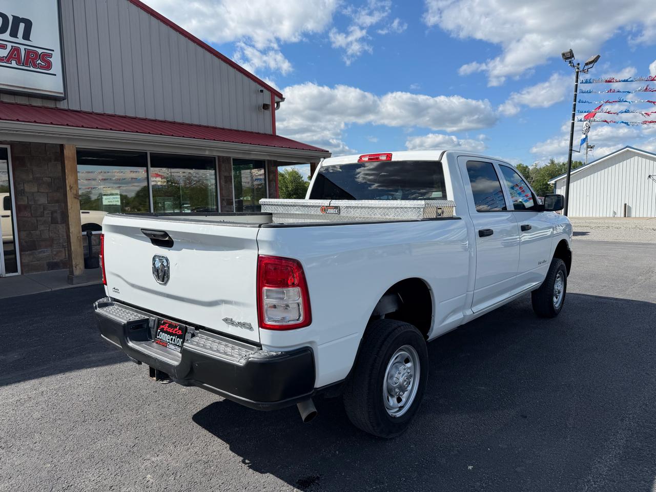 RAM 2500 Tradesman 4x4 Crew Cab 6'4" Box 2022