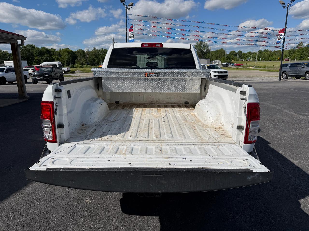RAM 2500 Tradesman 4x4 Crew Cab 6'4" Box 2022