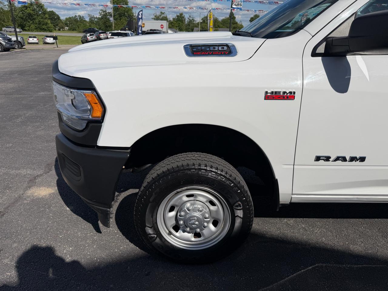 RAM 2500 Tradesman 4x4 Crew Cab 6'4" Box 2022