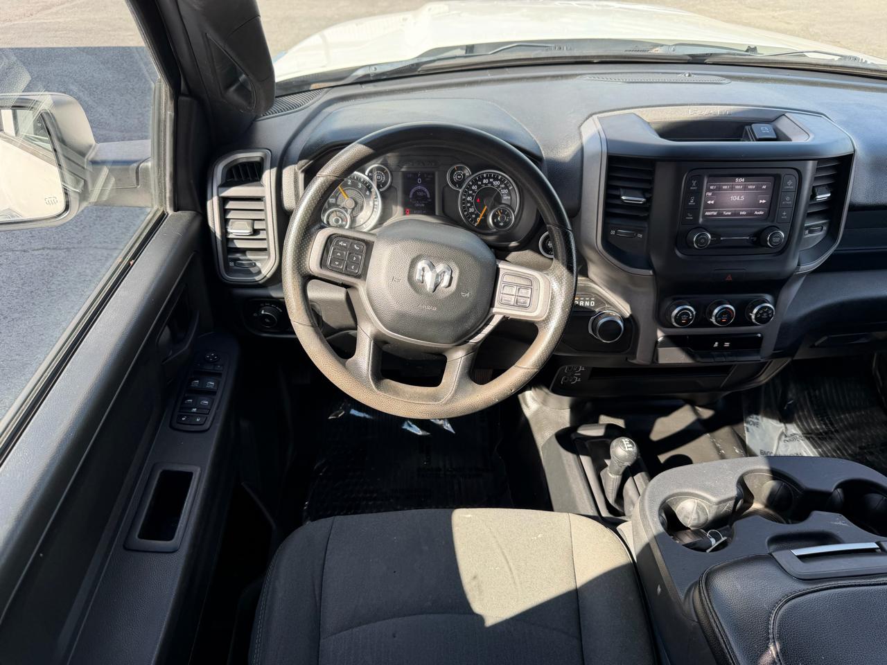 RAM 2500 Tradesman 4x4 Crew Cab 6'4" Box 2022