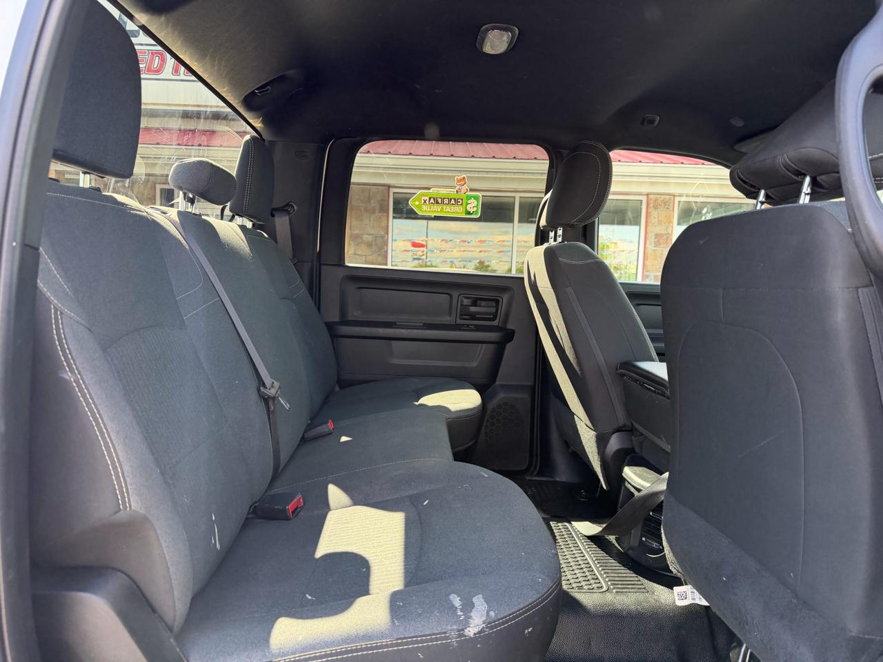 RAM 2500 Tradesman 4x4 Crew Cab 6'4" Box 2022
