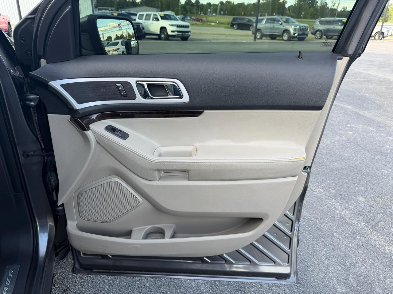 Ford Explorer FWD 4dr Limited 2012