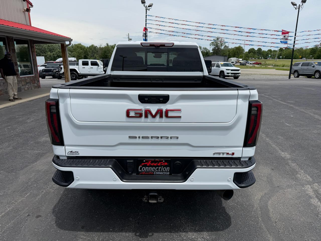GMC Sierra 2500HD 4WD Crew Cab 159" AT4 2024