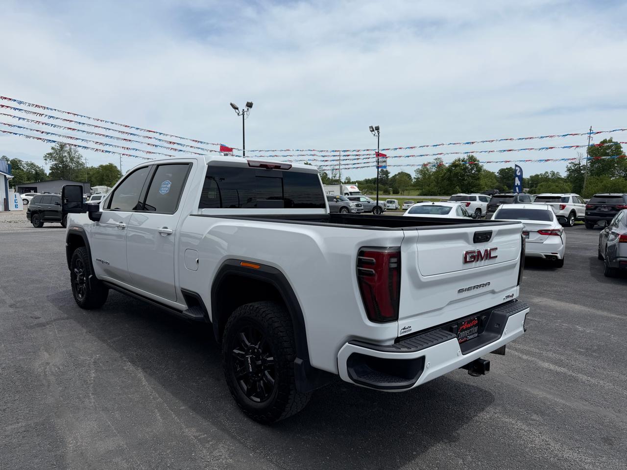 GMC Sierra 2500HD 4WD Crew Cab 159" AT4 2024