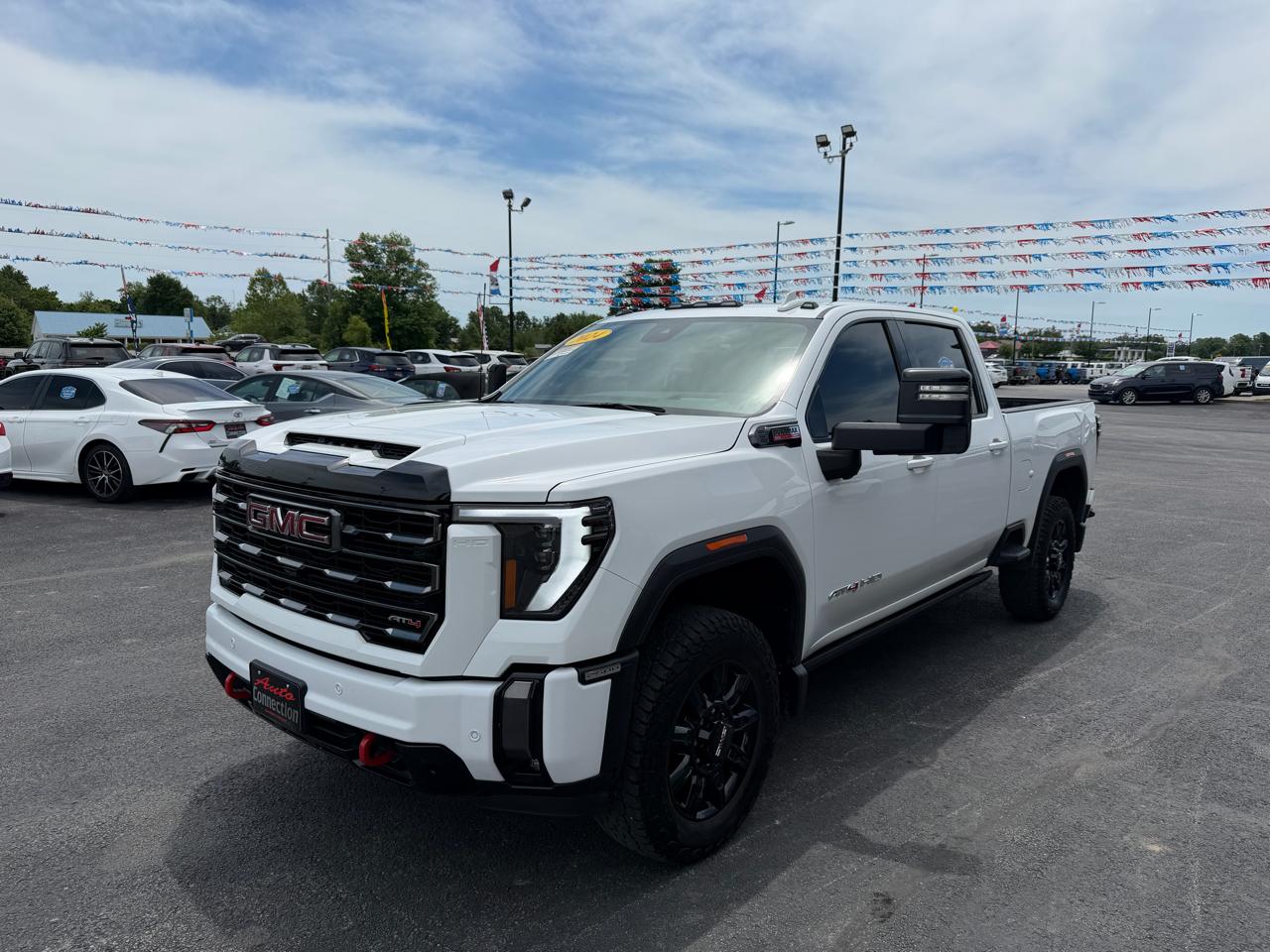GMC Sierra 2500HD 4WD Crew Cab 159" AT4 2024