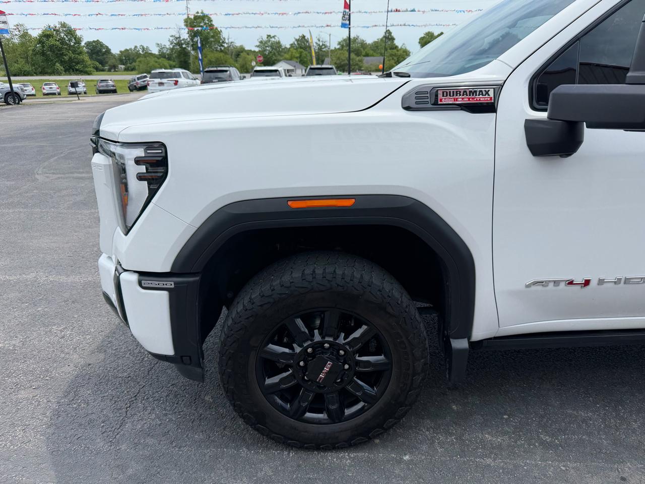 GMC Sierra 2500HD 4WD Crew Cab 159" AT4 2024