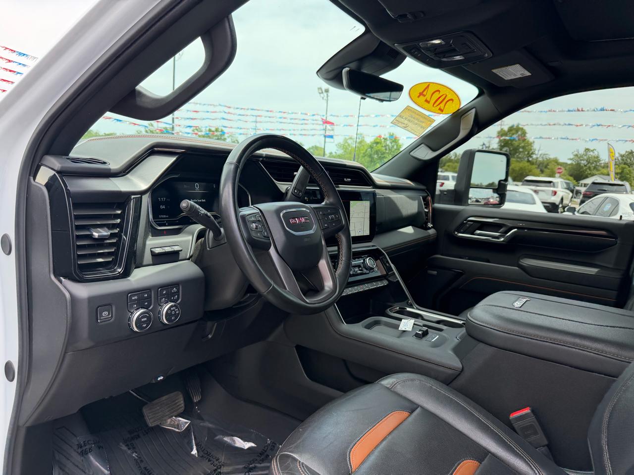 GMC Sierra 2500HD 4WD Crew Cab 159" AT4 2024