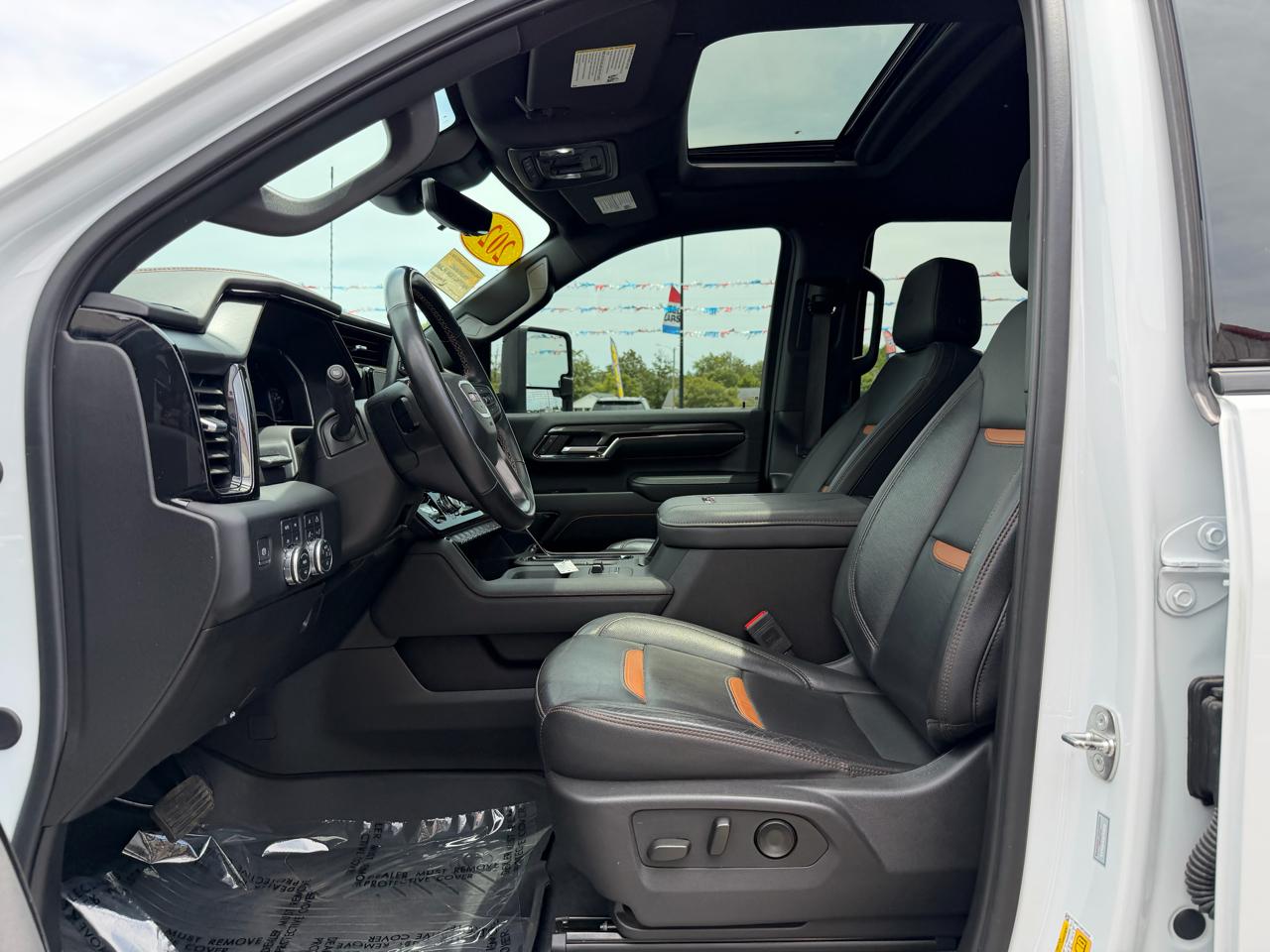 GMC Sierra 2500HD 4WD Crew Cab 159" AT4 2024