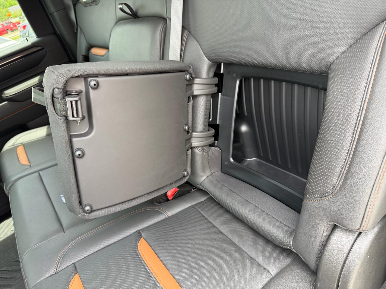 GMC Sierra 2500HD 4WD Crew Cab 159" AT4 2024