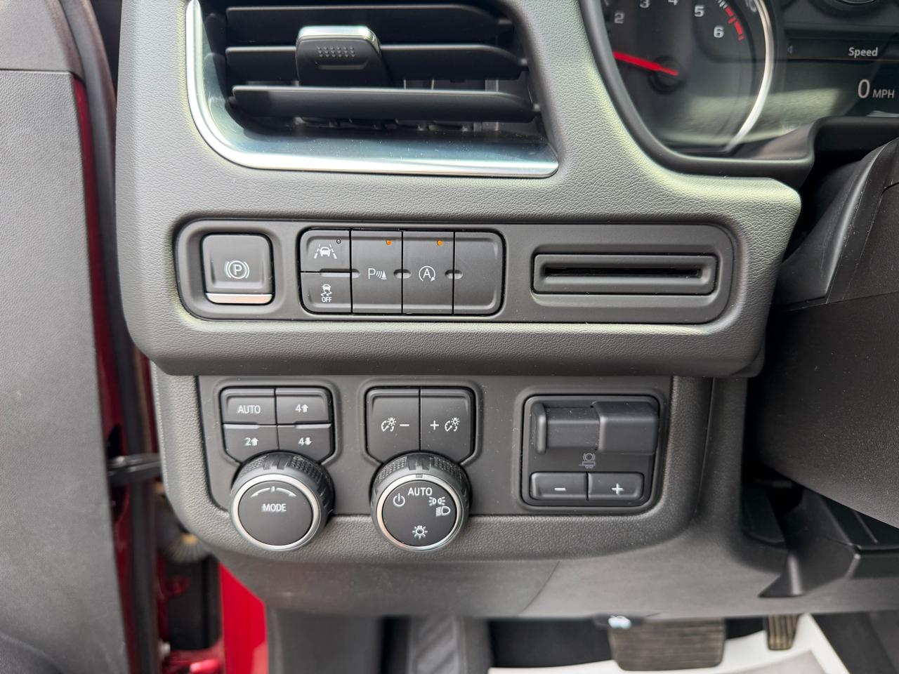 Chevrolet Tahoe 4WD 4dr LS 2023