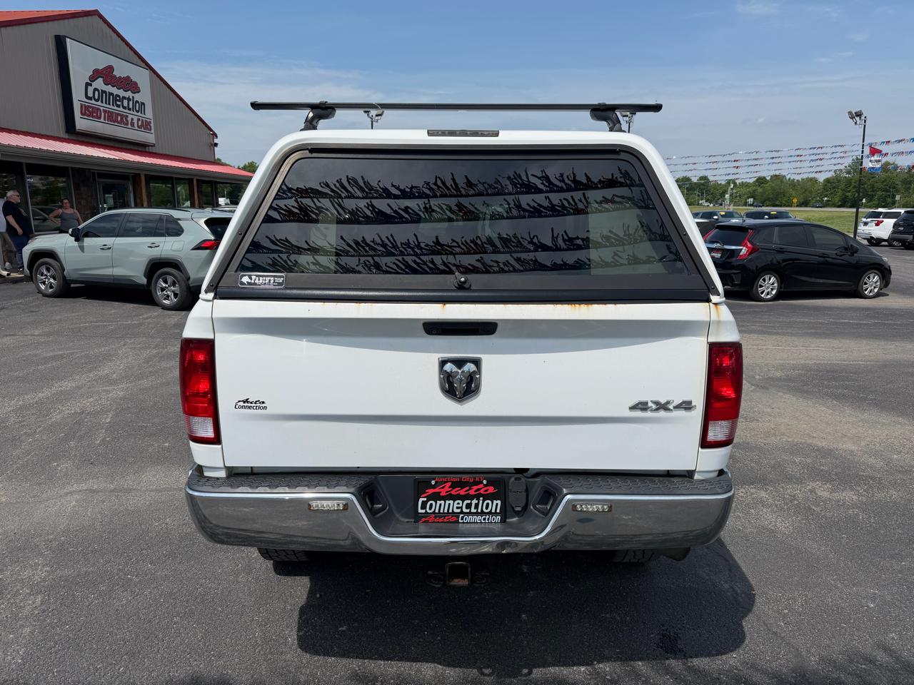 RAM 2500 Tradesman 4x4 Crew Cab 6'4" Box 2018