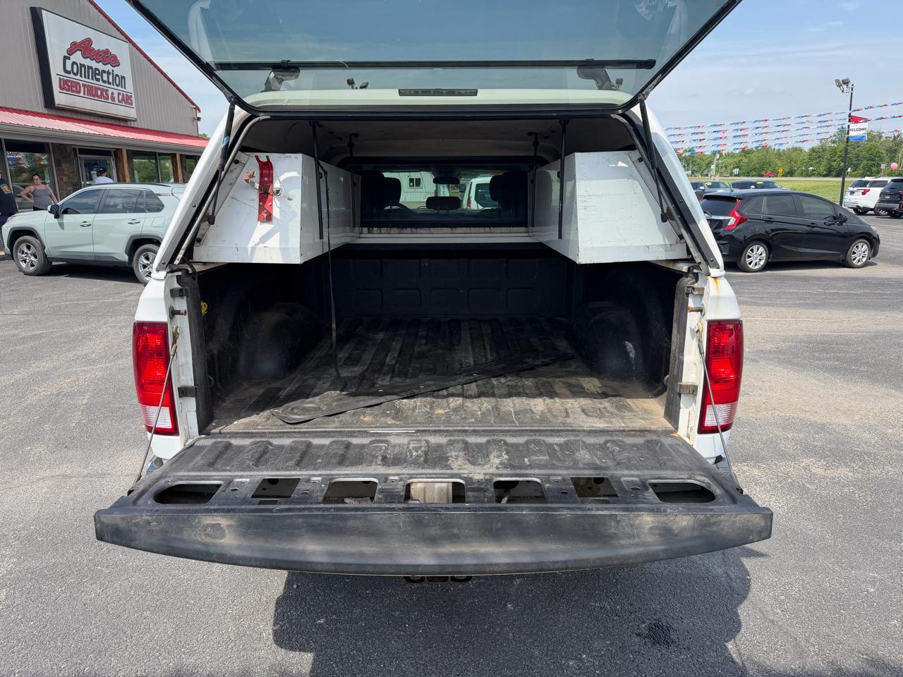 RAM 2500 Tradesman 4x4 Crew Cab 6'4" Box 2018